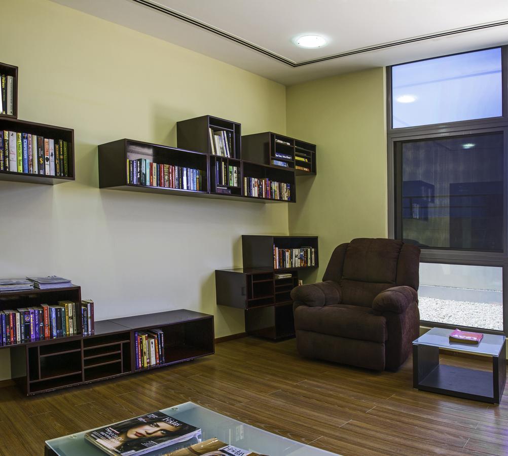 Almoayyed Suites Манама Екстер'єр фото